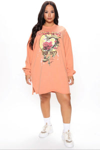 TOUR 1977 Oversized T-Shirt/Dress (Fits up to a 4X)
