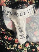 Load image into Gallery viewer, EYE CANDY FLORAL FLARE PANTS (2X)
